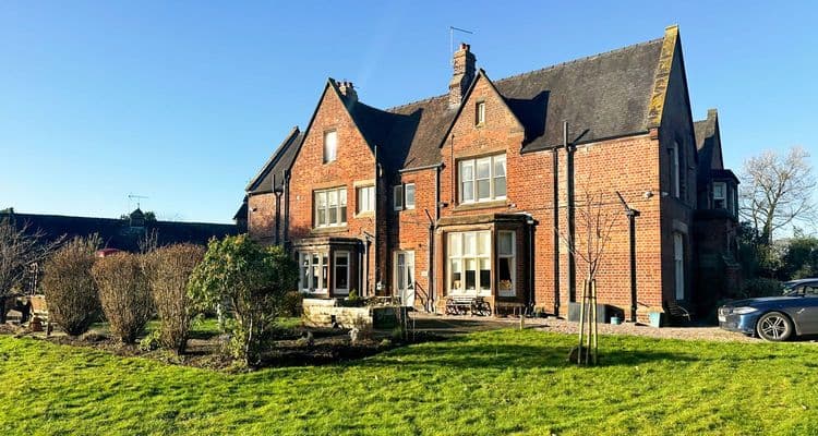 Doddlespool Hall-main-image