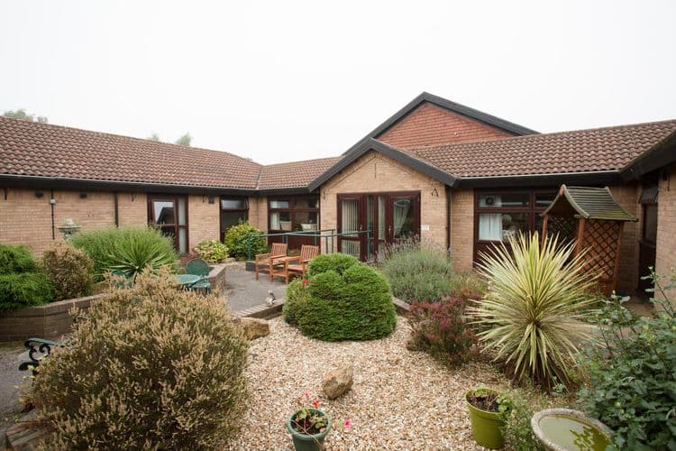 Foxby Court-main-image