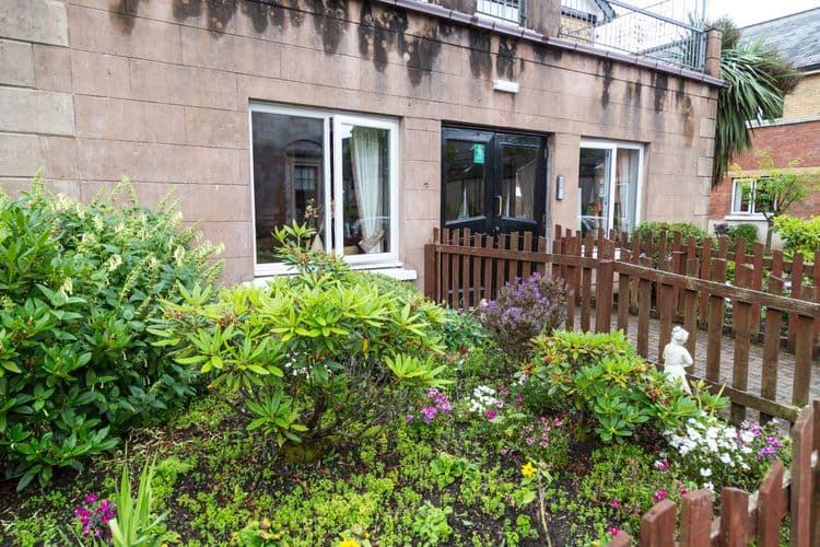 Balclutha Court Care Home, Greenock, PA16 8DY