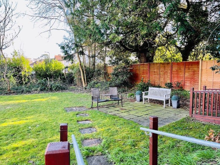 Aveland Court Care Home, Torquay, TQ1 3PT
