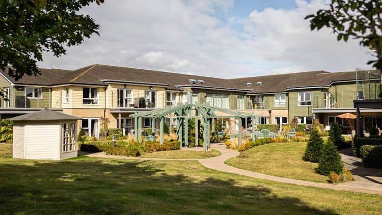 Ivy Court-main-image