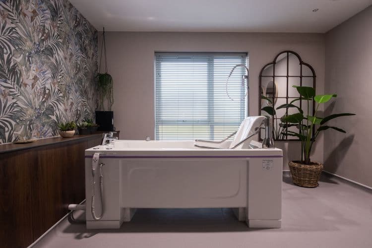 Adel Manor Care Home, Leeds, LS16 7AL