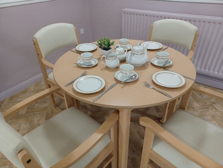 Knowles Court Care Home, Bradford, BD4 9SN