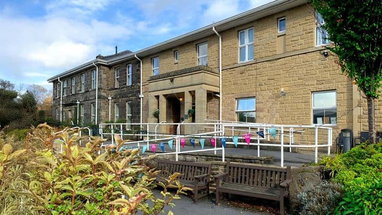 Moorland House-main-image
