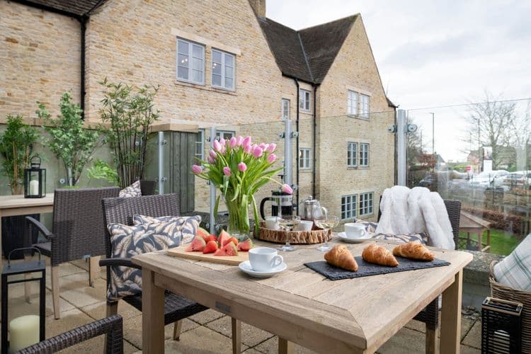 Edwardstow Court Care Home, Cheltenham, GL54 1BX