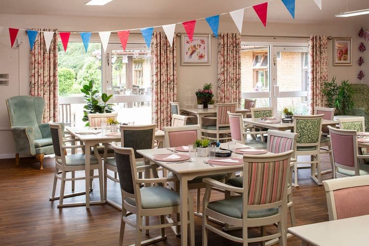 Lake House Care Home, Banbury, OX17 3NG