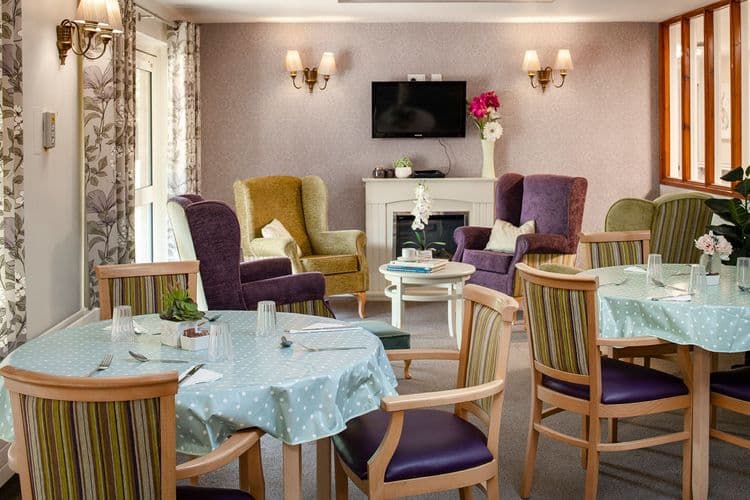 Lake House Care Home, Banbury, OX17 3NG