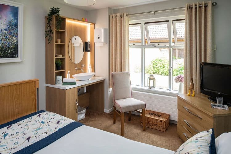 Lake House Care Home, Banbury, OX17 3NG