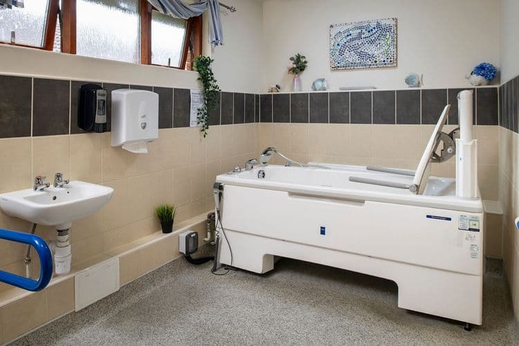 Lake House Care Home, Banbury, OX17 3NG