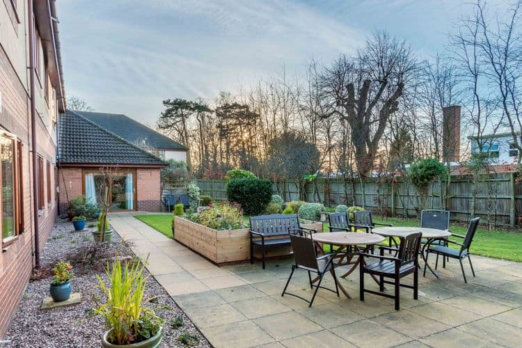 Barchester Healthcare Overslade House Care Home, Rugby, CV22 6DY