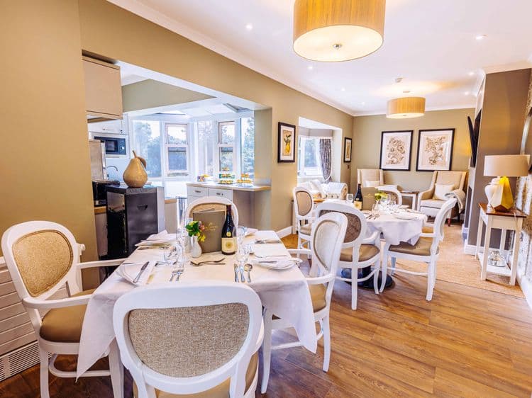 Barchester Healthcare Red Oaks Care Home, Henfield, BN5 9UY
