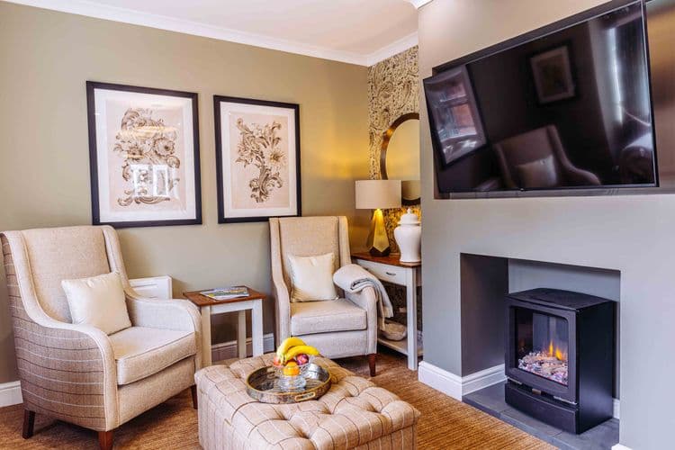 Barchester Healthcare Red Oaks Care Home, Henfield, BN5 9UY