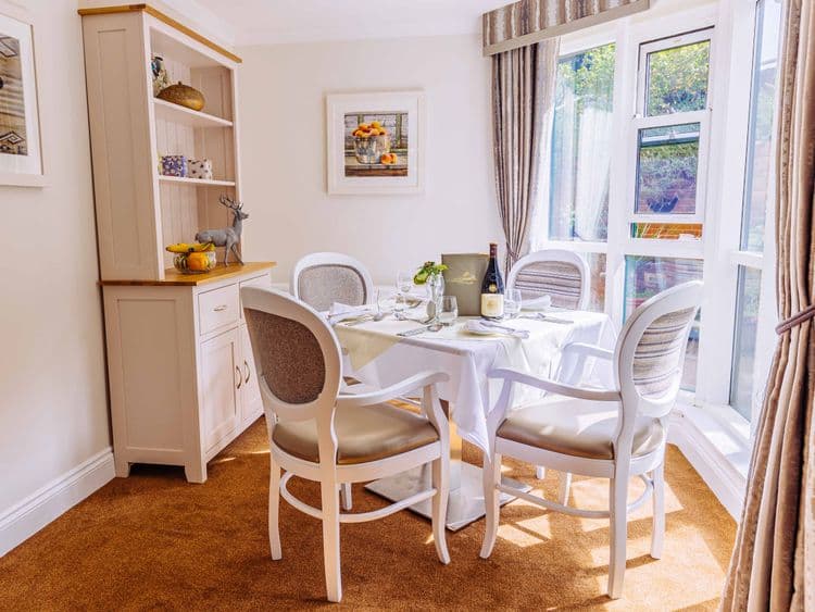 Barchester Healthcare Red Oaks Care Home, Henfield, BN5 9UY