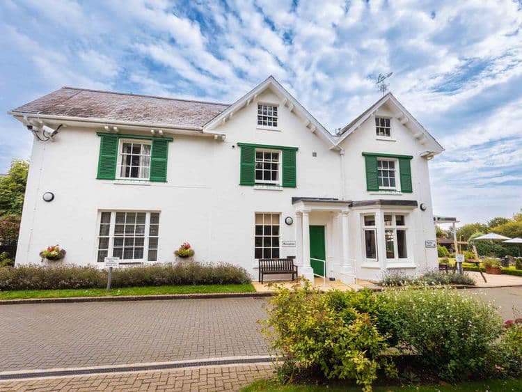 Barchester Healthcare Red Oaks Care Home, Henfield, BN5 9UY