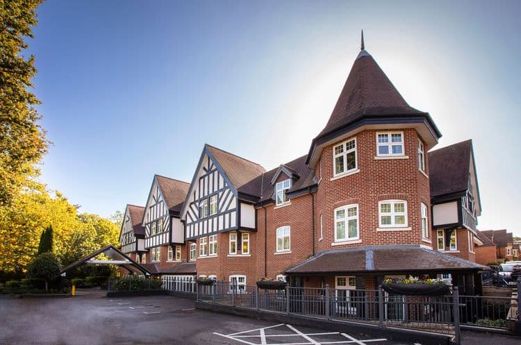 Signature at Weybridge Care Home, Weybridge, KT13 0HY
