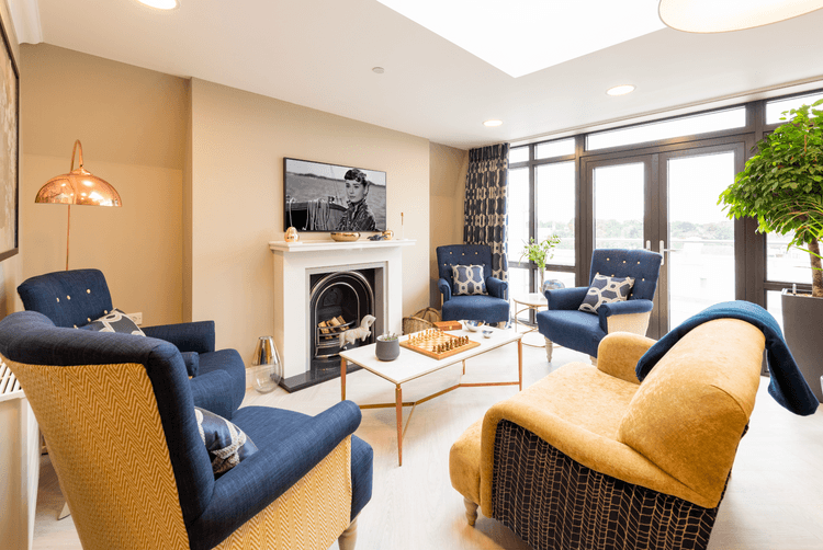 Chestnut Manor-main-image