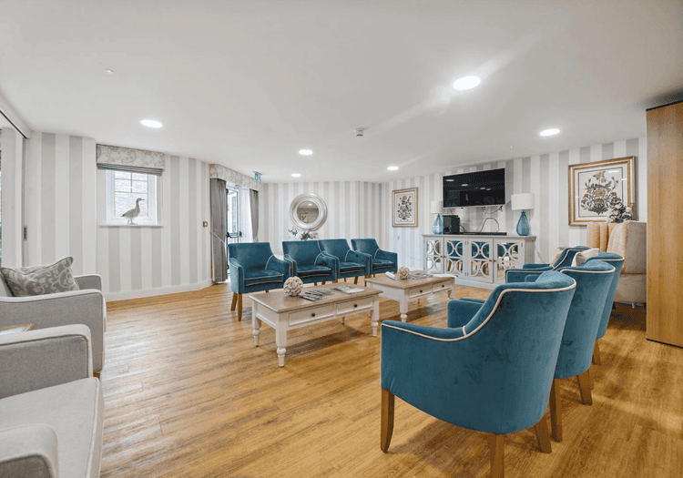 Roslyn Court - Resale Care Home
