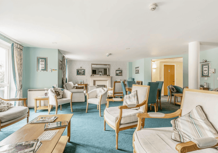 Hollis Court - Resale Care Home