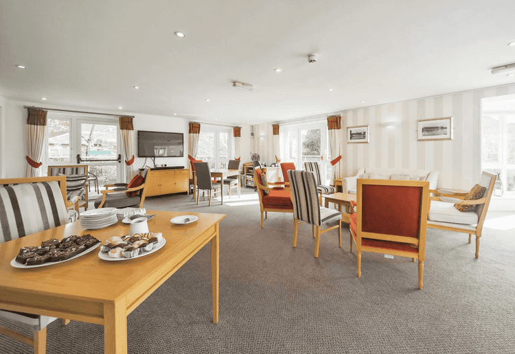 Crayshaw Court - Resale Care Home