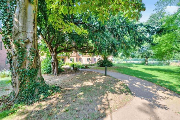 Elizabeth House - Resale Care Home