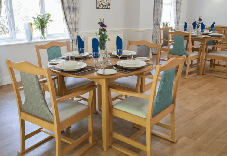 Puttenham Hill House Care Home, Guildford, GU3 1AH