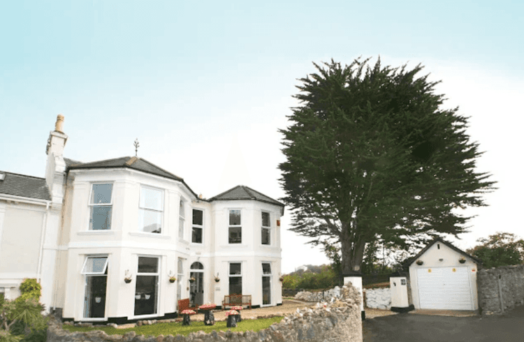 Vane Hill-main-image