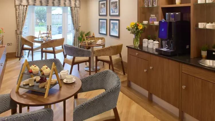 Squires Mews Care Home, Northampton, NN3 6QP