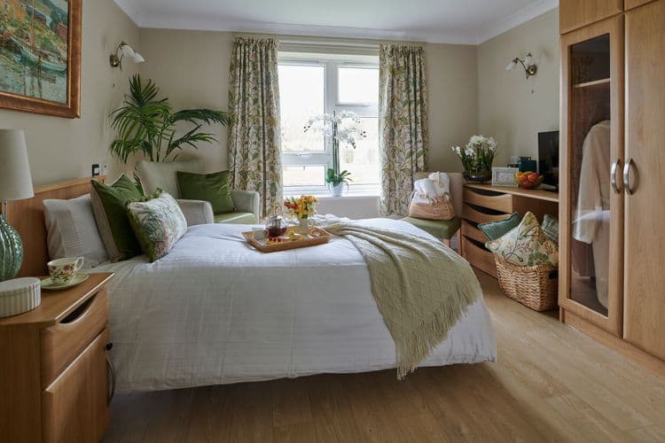 The Lakes Care Centre Care Home, Cirencester, GL7 5TL