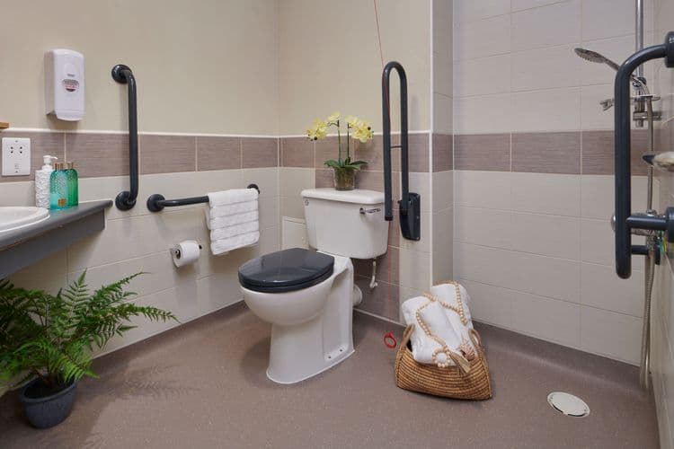 The Lakes Care Centre Care Home, Cirencester, GL7 5TL