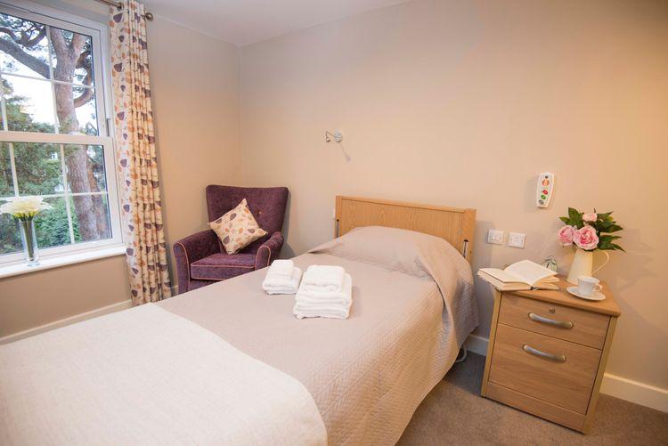 The Lindsay Care Home, Poole, BH13 6AP