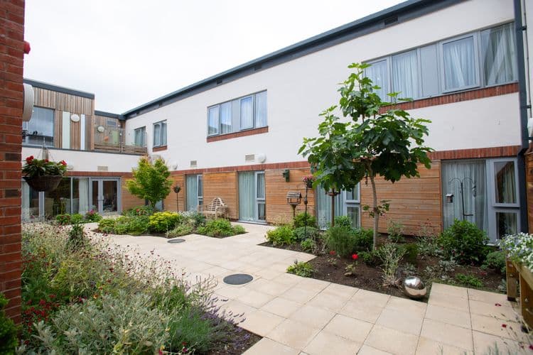 Vida Hall-main-image