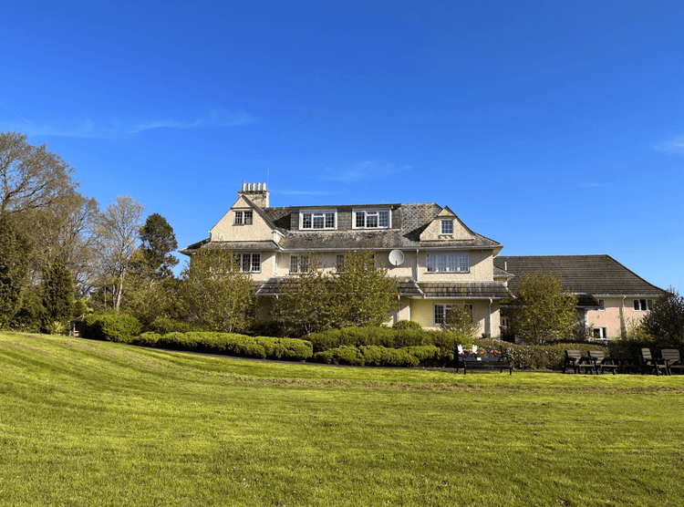 Oaktree Court-main-image