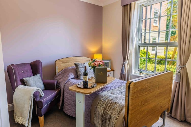 Worplesdon View Care Home, Guildford, GU3 3LQ