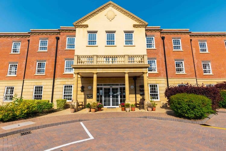 Barchester Healthcare Worplesdon View Care Home, Guildford, GU3 3LQ