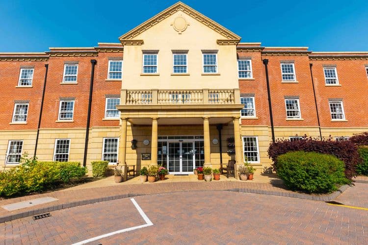 Worplesdon View Care Home, Guildford, GU3 3LQ