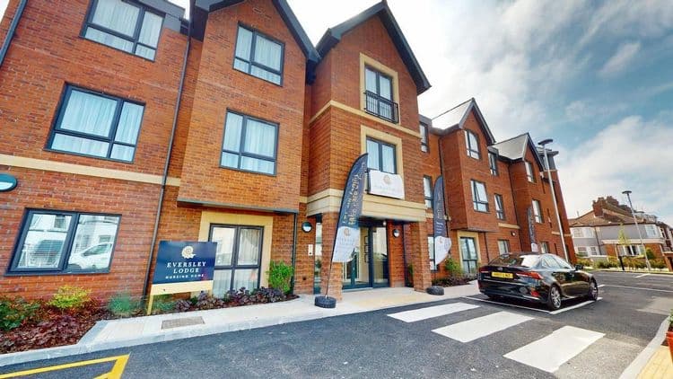 Eversley Lodge-main-image