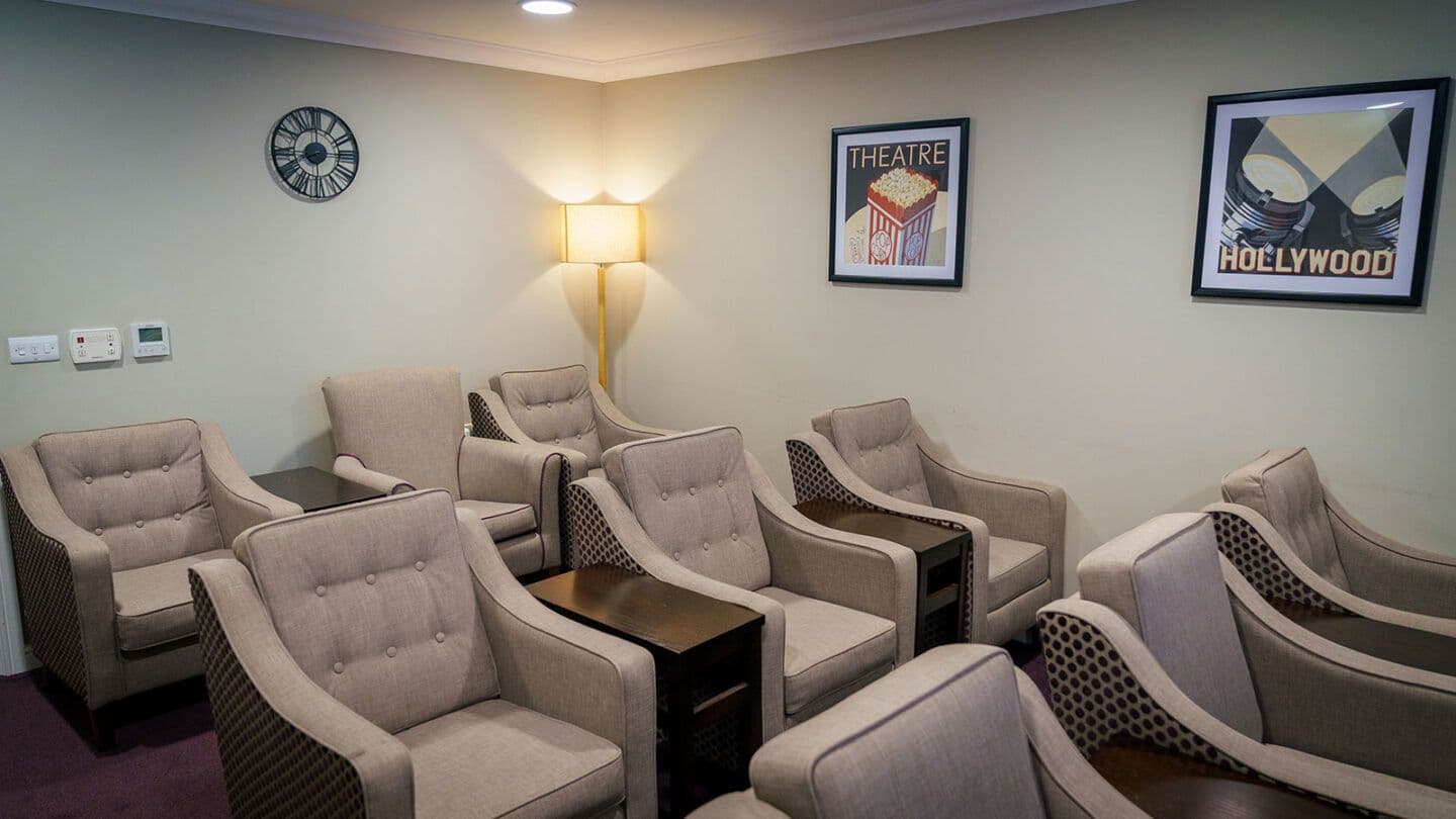 Advinia Health Care - Oxford Manor care home - 003