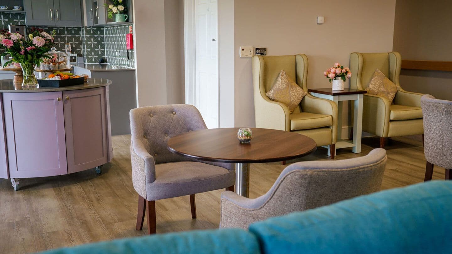 Advinia Health Care - Oxford Manor care home 2