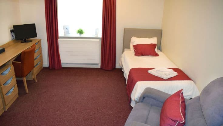HC-One - Roby Lodge care home - 005