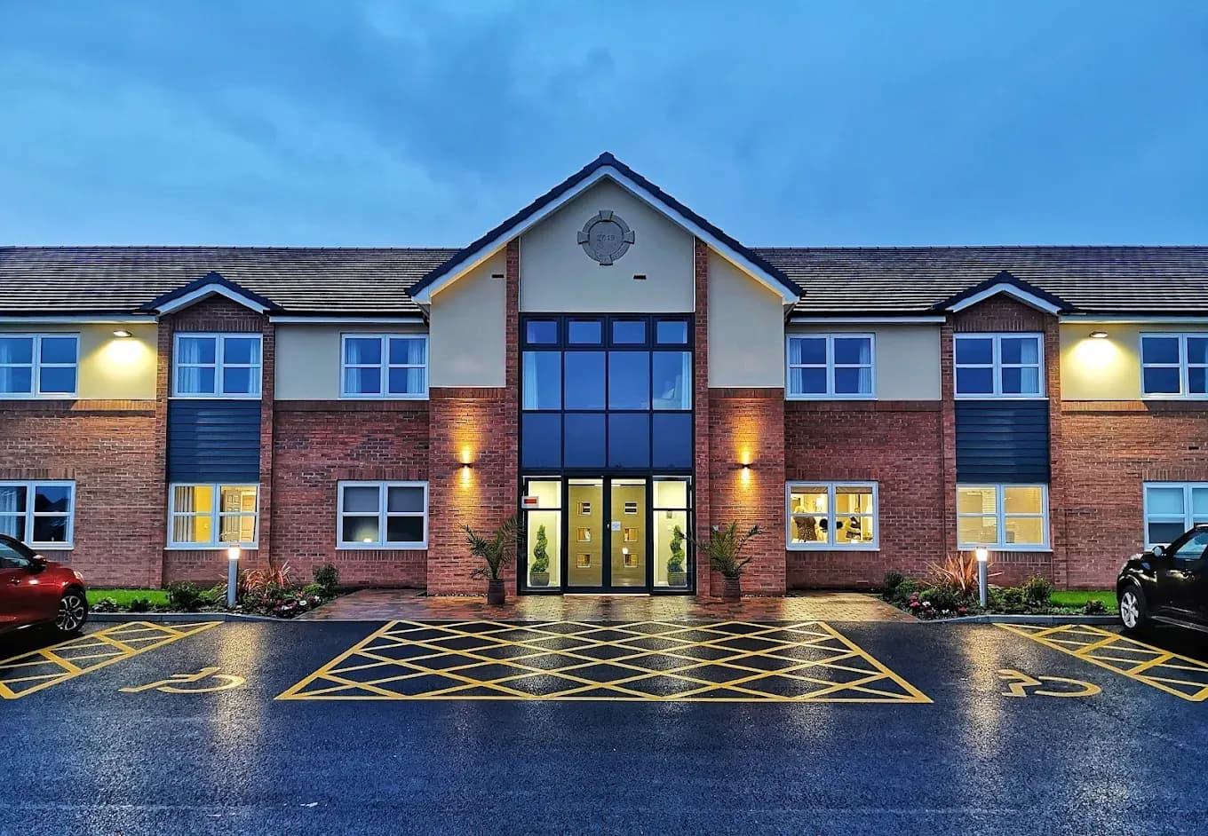 Woodthorpe Lodge HC-One 001