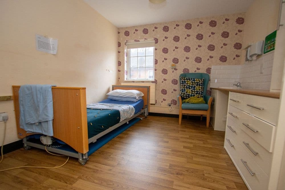 Shaw Healthcare - Woodview House care home - 007