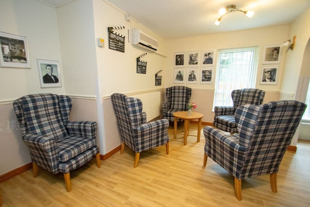 Shaw Healthcare - Woodview House care home 002