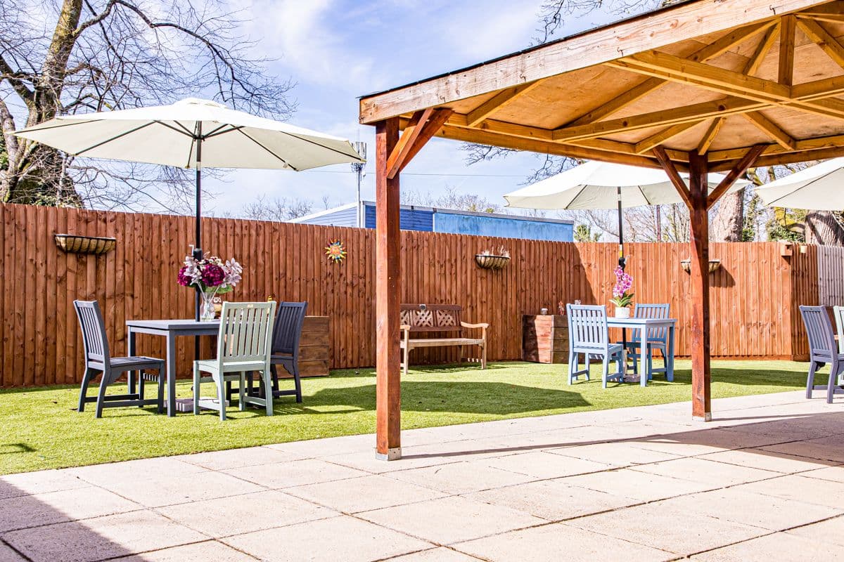 HC-One - Meadowlands care home - 009