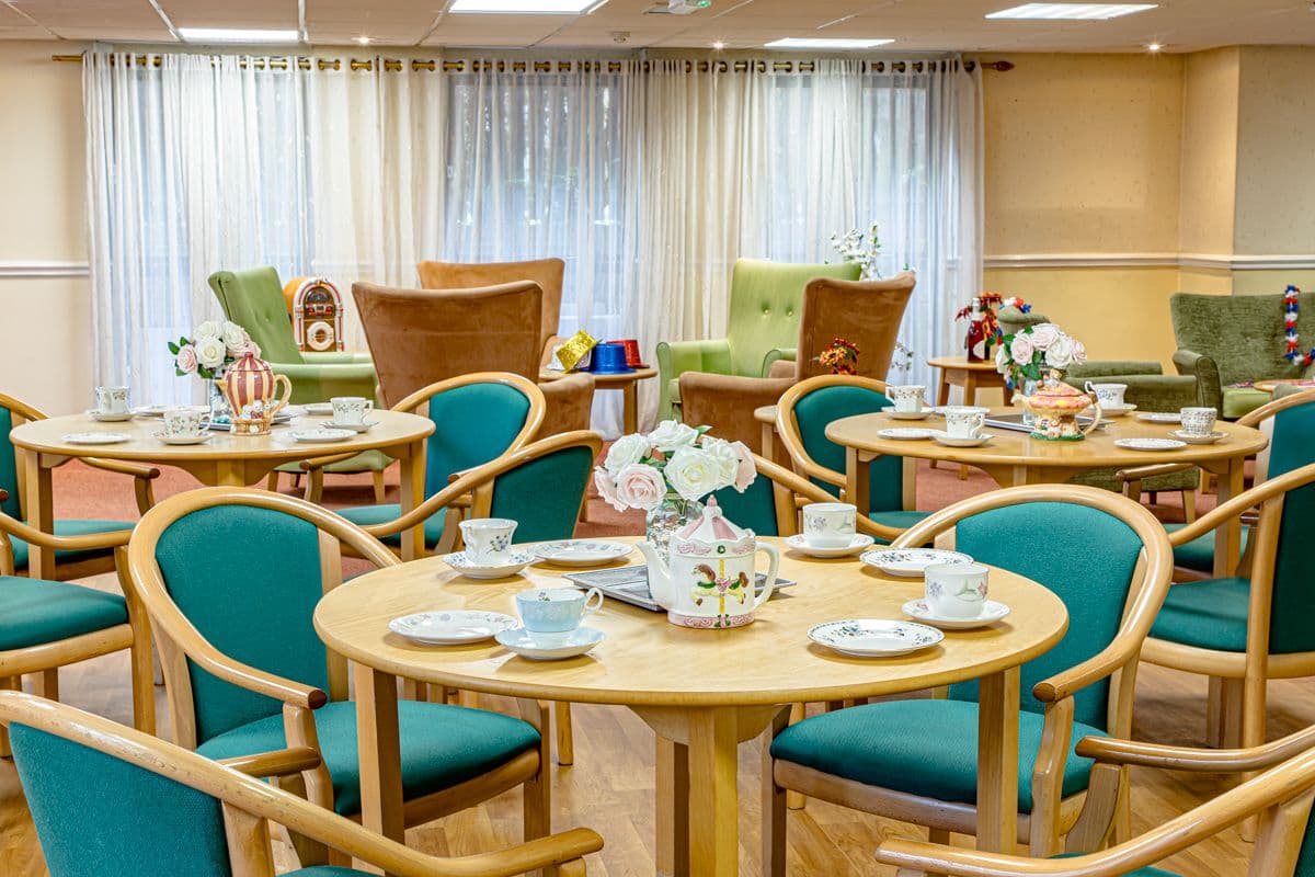 HC-One - Daisy Nook House care home - 017