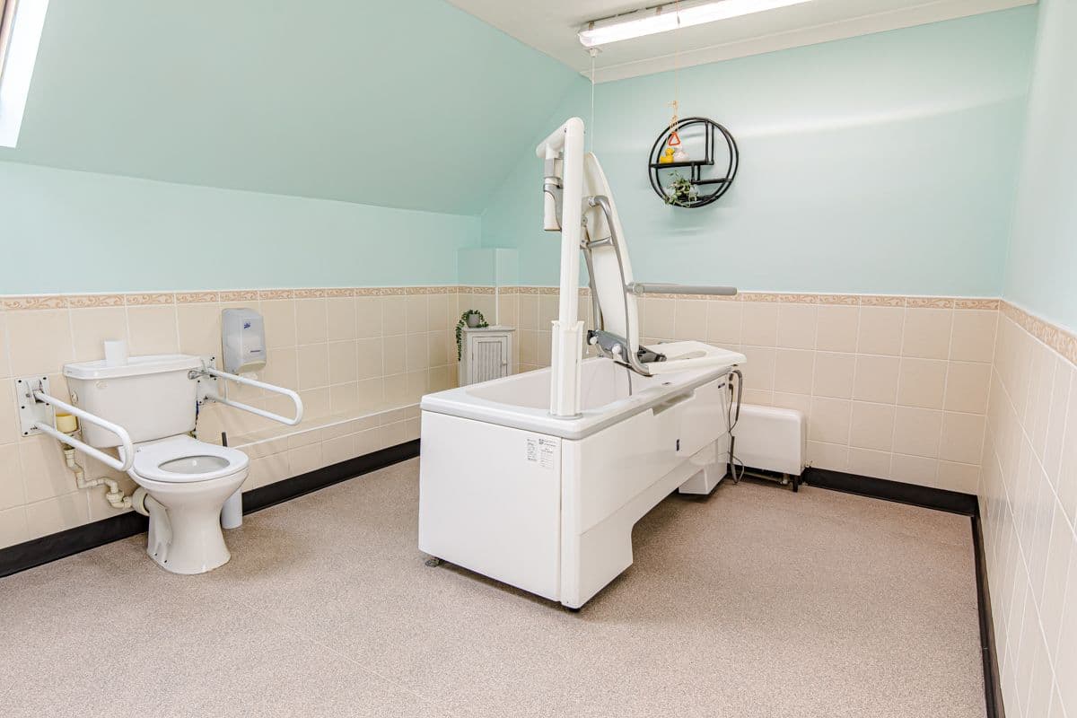 HC-One - The Hornchurch care home - 011