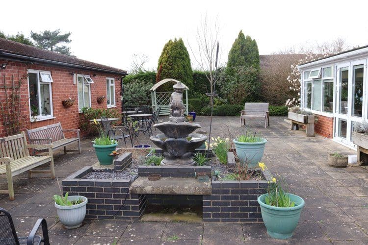 Independent Care Home - Harrowby Lodge care home - 005