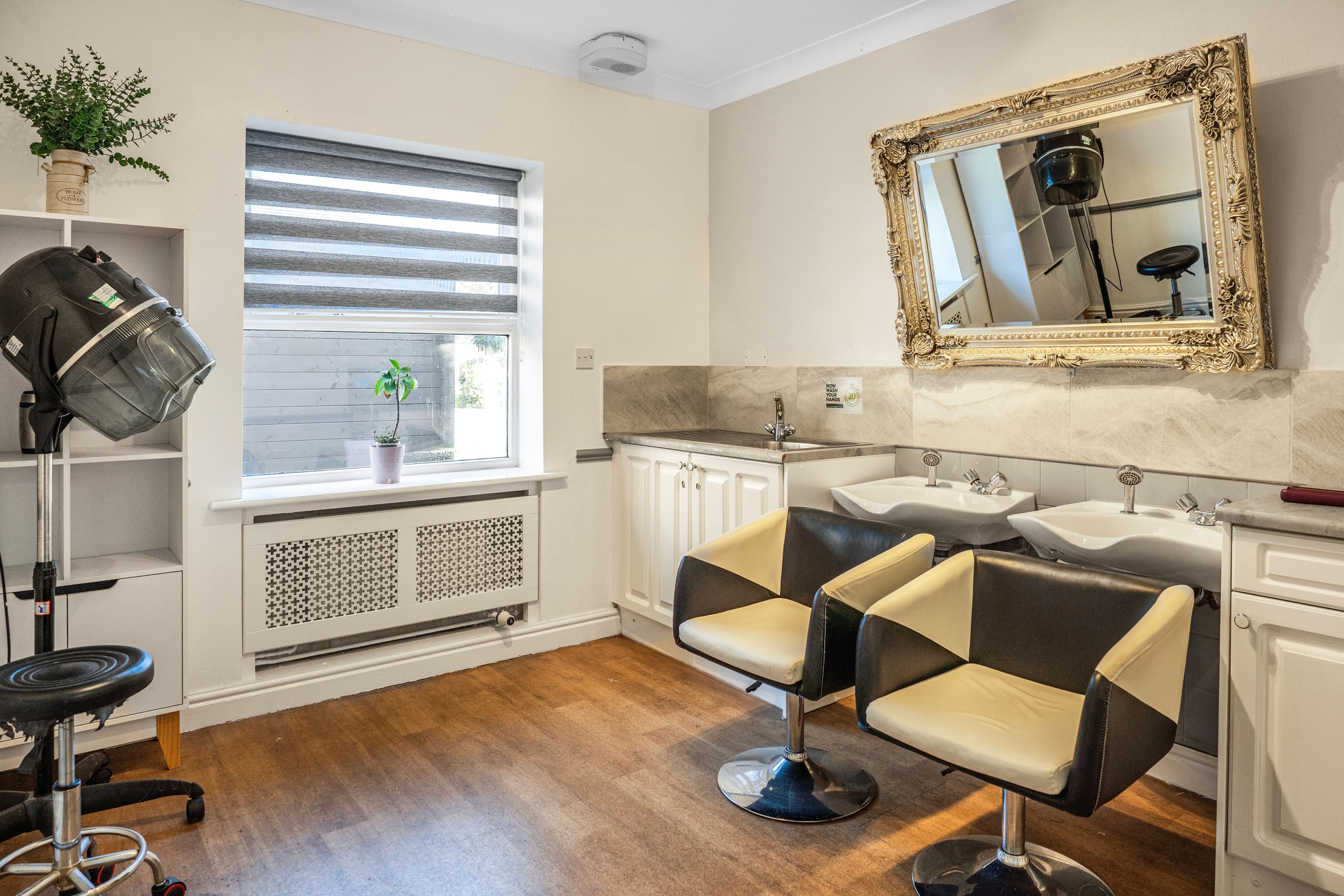 Harbour Healthcare - Bentley Manor care home - 010