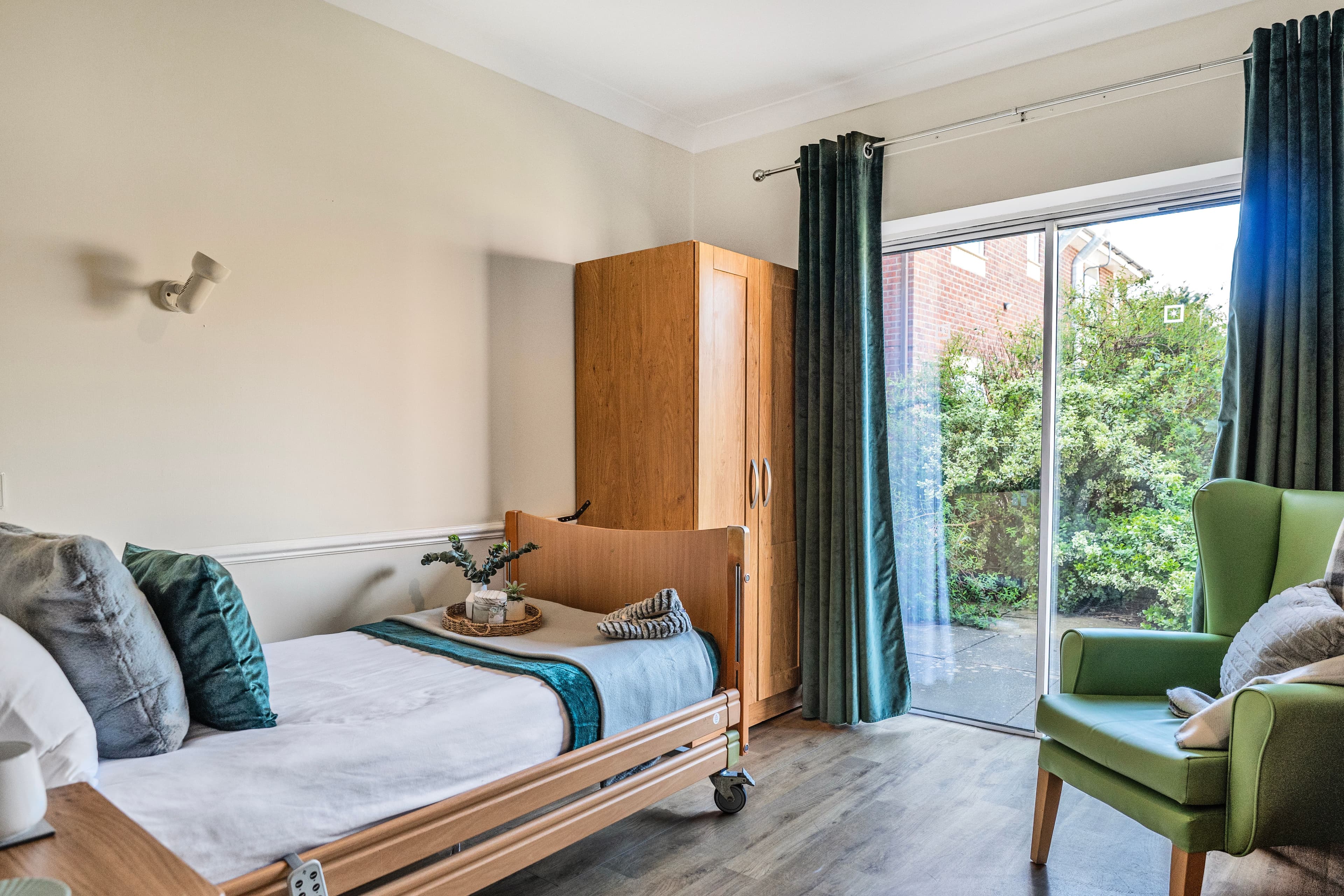 Harbour Healthcare - Bentley Manor care home - 013
