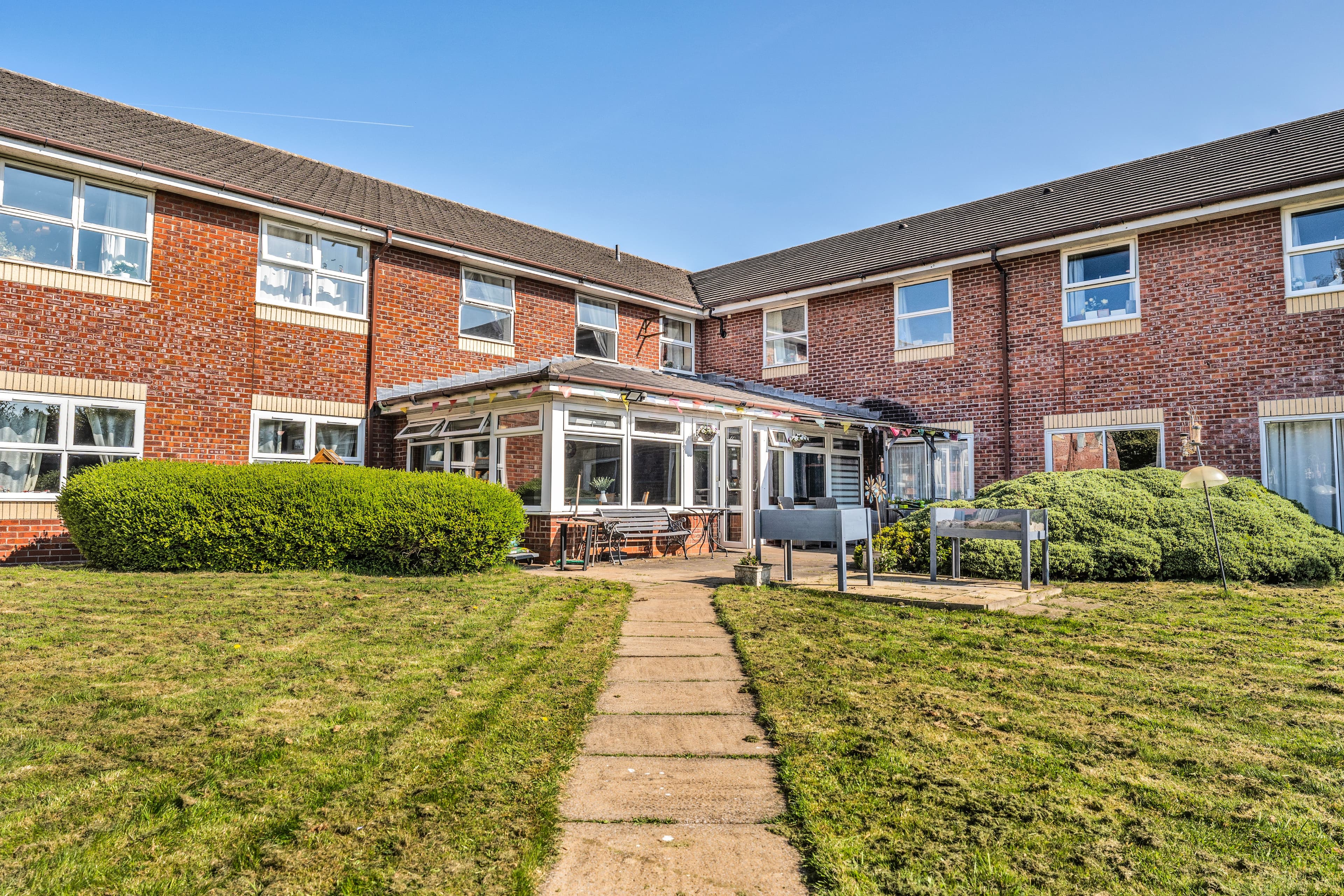 Harbour Healthcare - Bentley Manor care home - 017