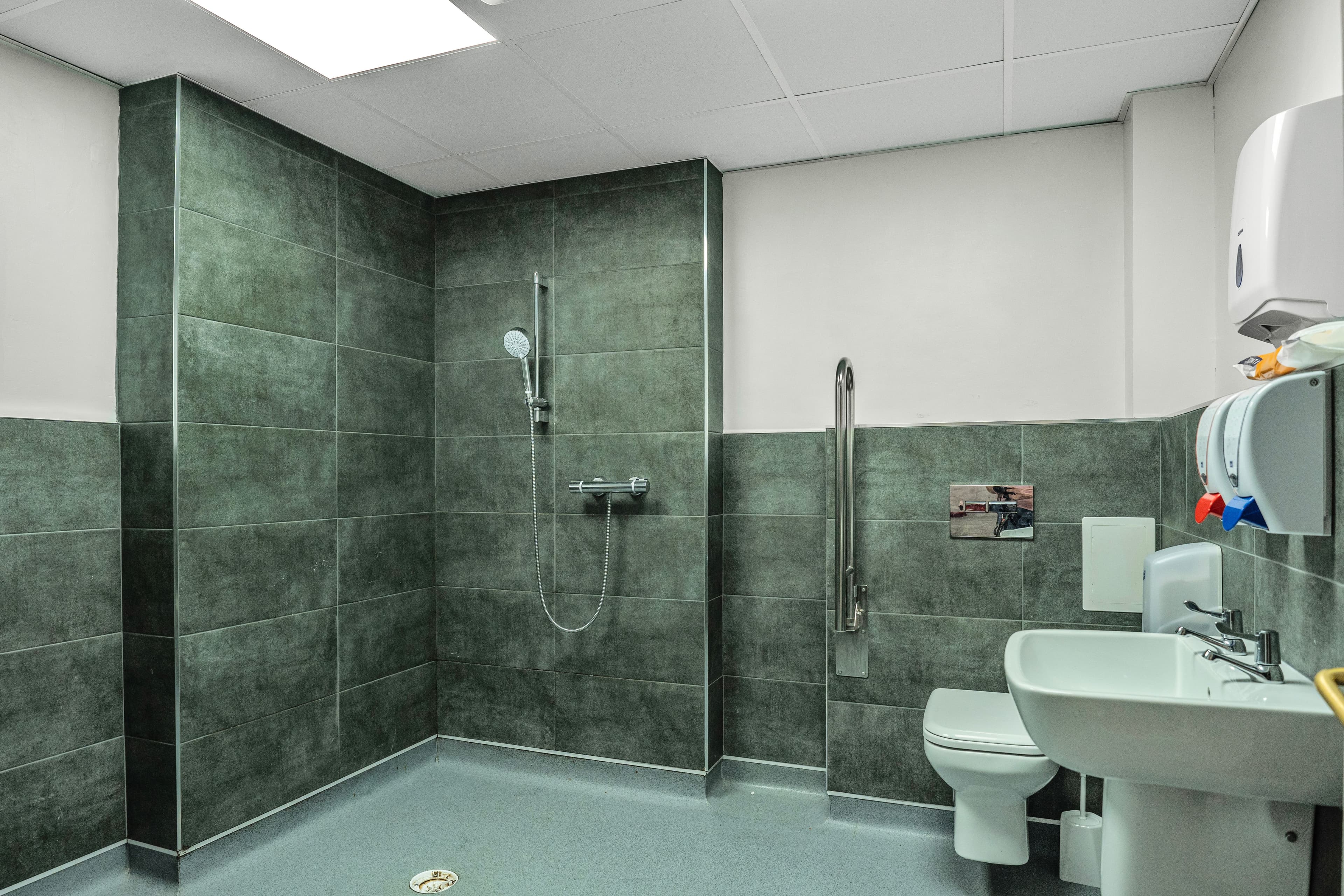 Harbour Healthcare - Bentley Manor care home - 015
